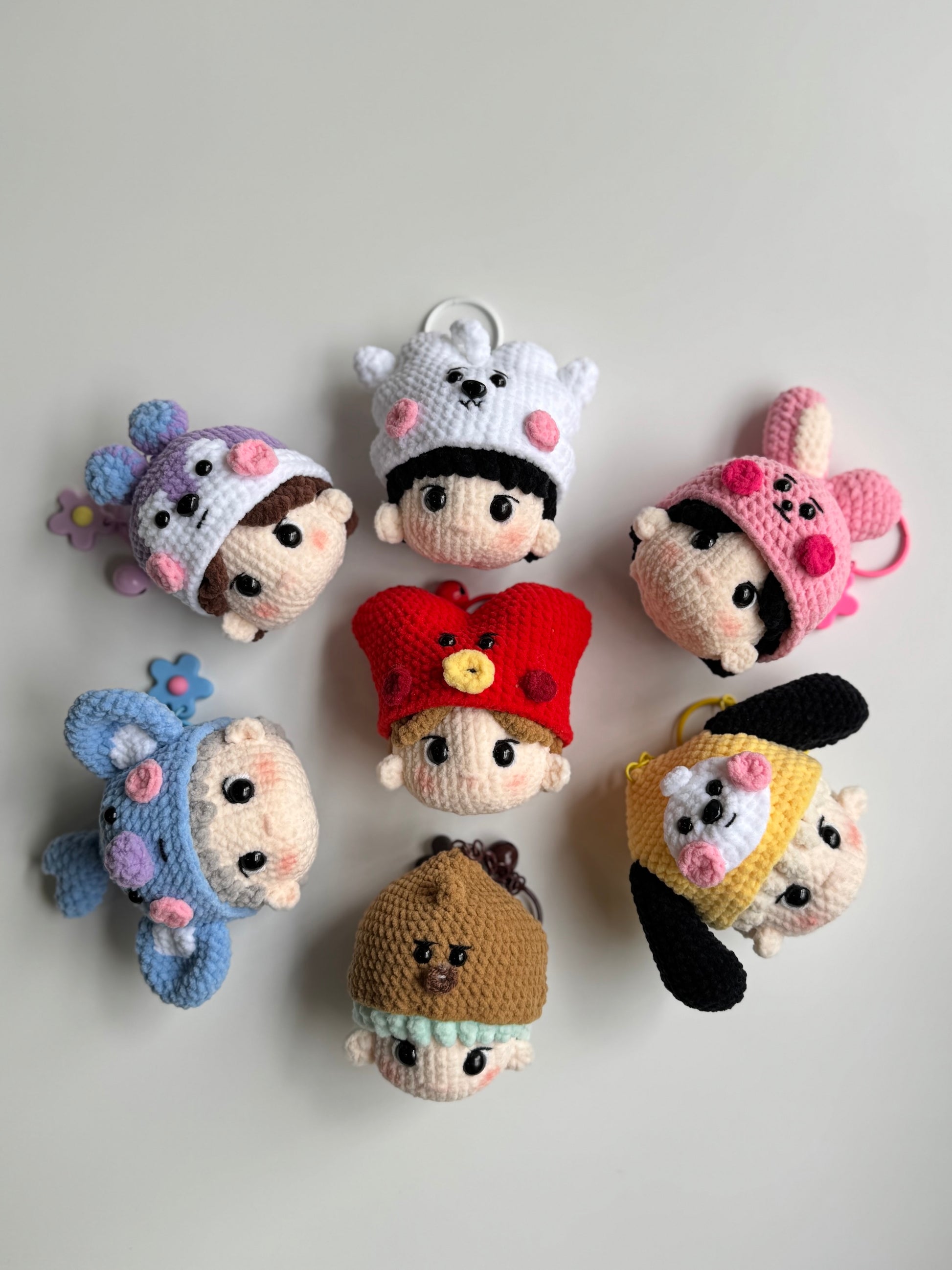 7 members of BTS crochet keychain