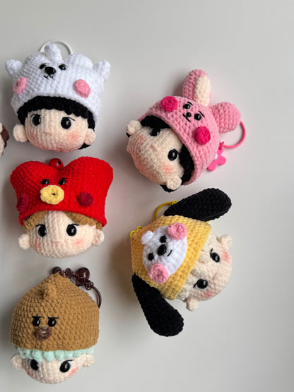 5 members of BTS amigurumi, inspired by BT21: Cooky (BTS JungKook), Chimmy (BTS Jimin), RJ (BTS Jin), Tata (BTS V), Shooky (BTS Suga)